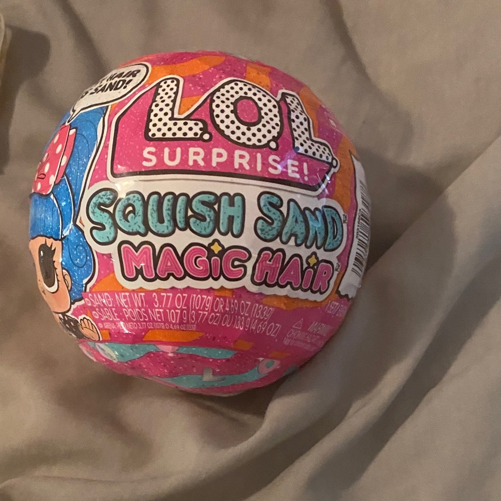 L.O.L. Surprise! Colorful Squish Ball